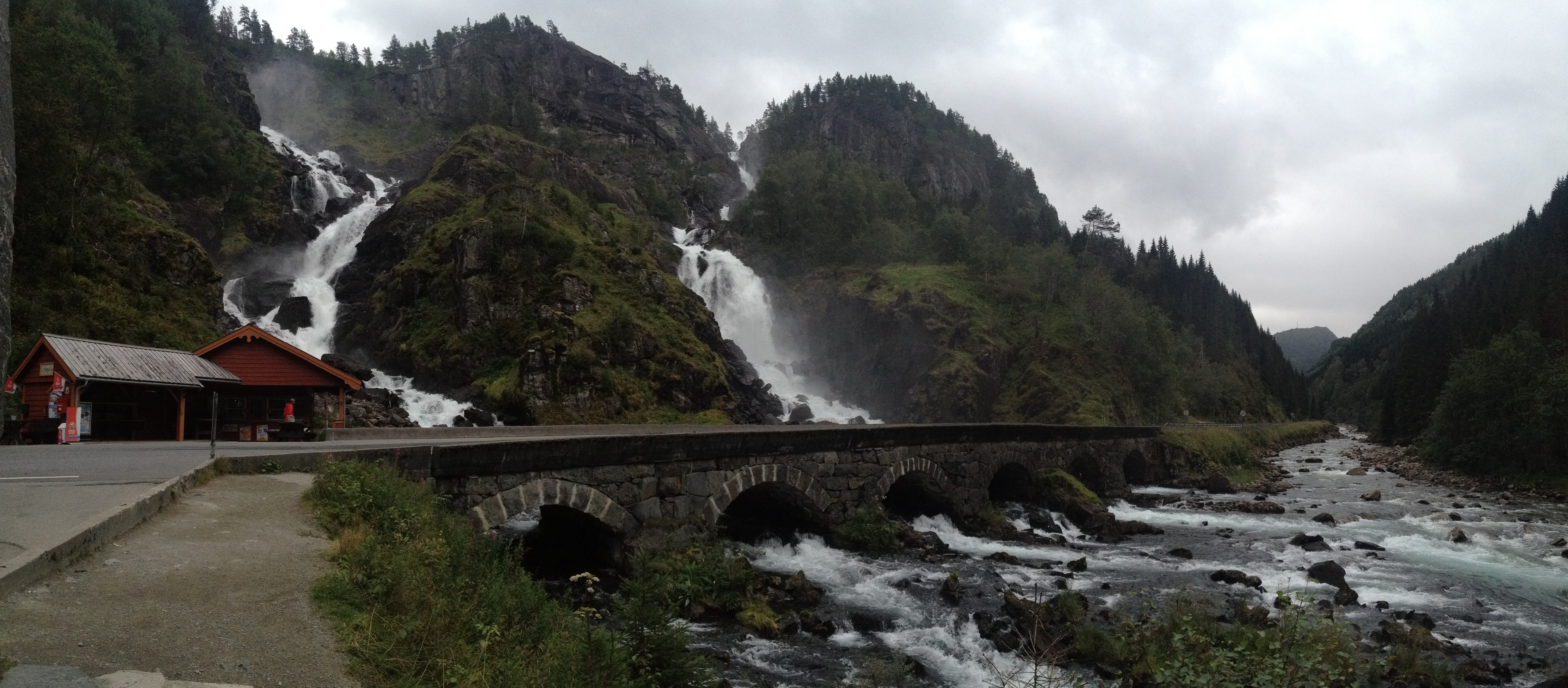 Vodopád Låtefossen